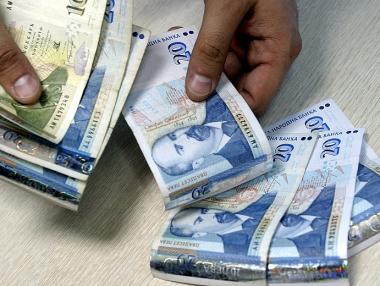 915 лв. е средната работна заплата у нас в края на 2015 г.