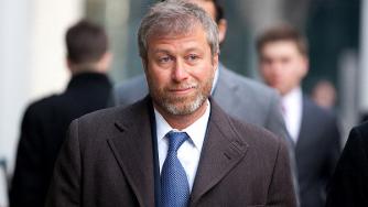 Уроци по плуване от Абрамович за 28 милиона паунда