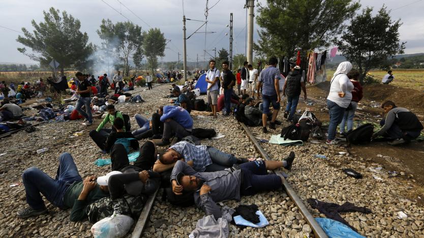 Италия към Европа: Приемете бежанци, или няма пари