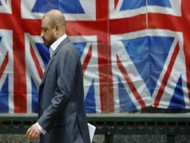 Британският паунд падна след обявяването на датата за референдум