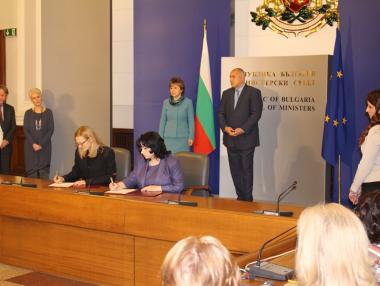 Подписаха договора за търсене на нефт и газ в Силистар