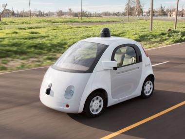 Безпилотната кола на Google предизвика пътно произшествие