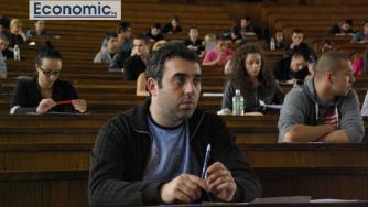 Стартира кампанията за стажове в държавната администрация