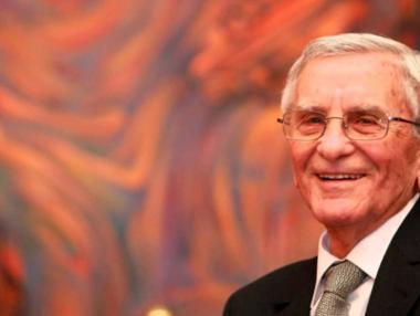 Почина Петко Бочаров