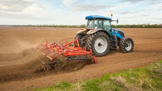 Преференциален кредит подпомага земеделци за плащания от ДФЗ