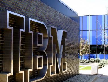 IBM продава част от акциите си в Lenovo