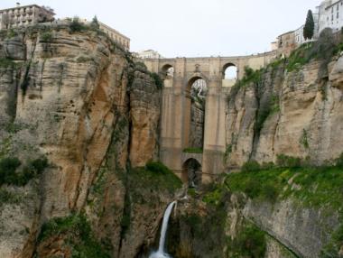 13 поразителни места, които трябва да видите