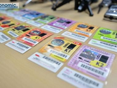 Автостъклари свалят винетки невредимо