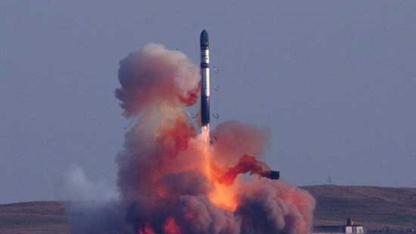 Северна Корея изстреля шест ракети към Японско море