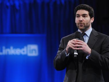Шефът на LinkedIn раздаде $14 млн. на служителите си