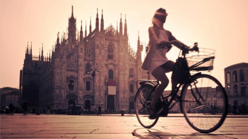 Милано ще плаща на хората, каращи велосипеди