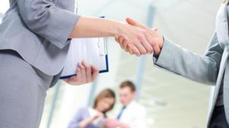 Kmeta.bg с поредица от дискусии в полза на бизнеса