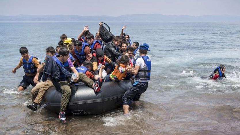 Европа се опитва да спаси бежанците организирано