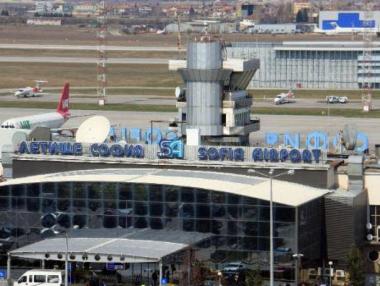 Летище София работи нормално