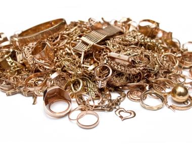 Българите масово продават златните си бижута