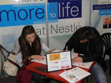 Над 130 компании в София предлагат работа за завършващи младежи