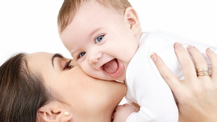 Българките са най-младите майки в Европа