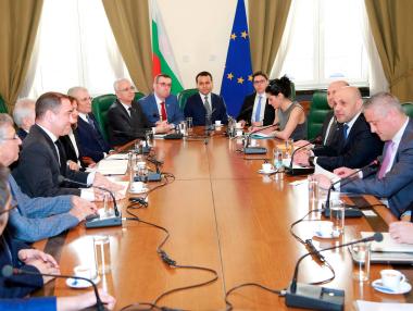 Турски фирми искат да строят пътища у нас