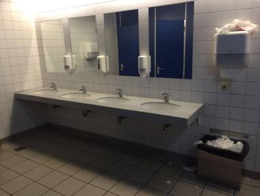 Тоалетните на Летище София в покъртително състояние