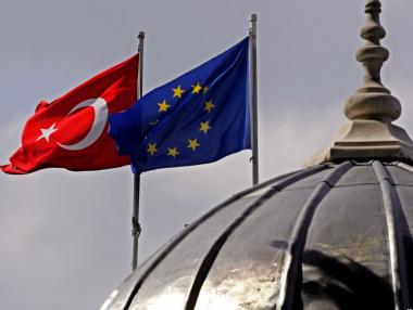 Европа официално се споразумя с Турция за мигрантите