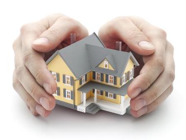 Все повече хора застраховат живота и домовете си