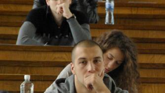 Все повече студенти са неграмотни