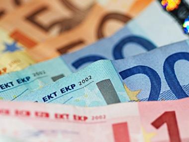 Еврото претърпя загуби след атентатите в Брюксел