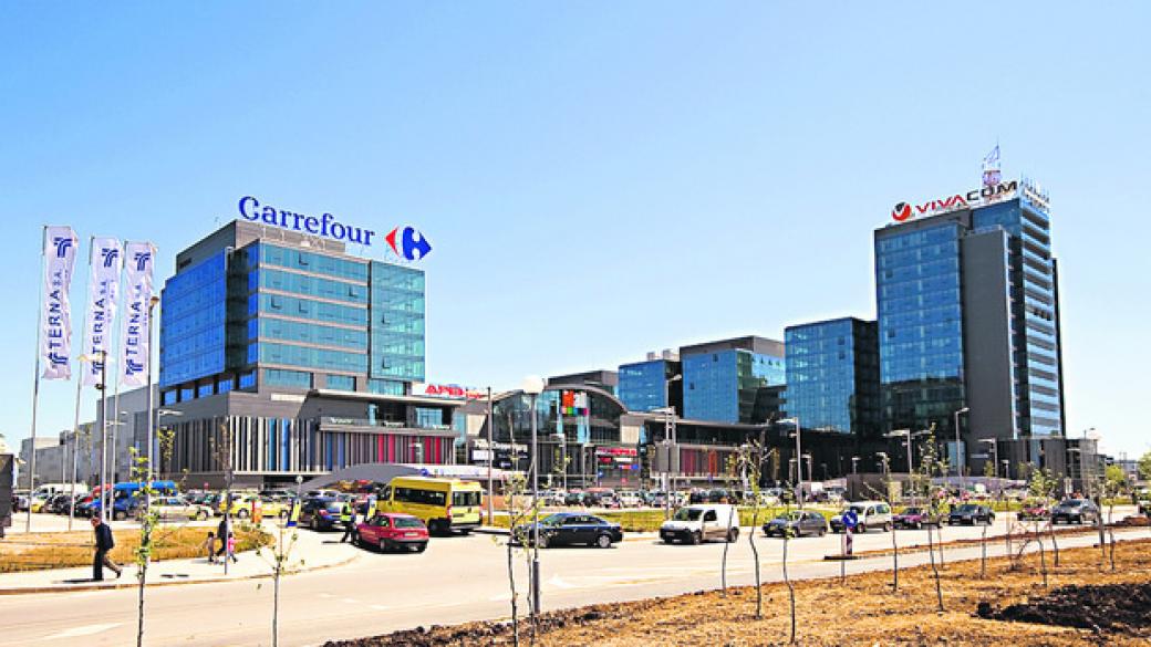 Продават най-големия Carrefour у нас за 32 млн. лв.