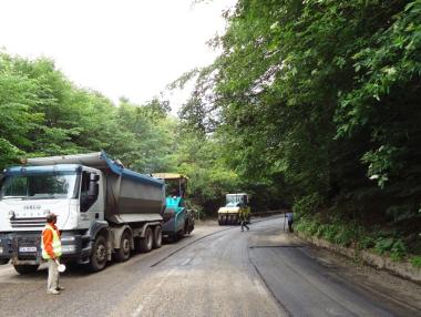 Ремонтират „Петрохан“ и 195 км пътища с европари