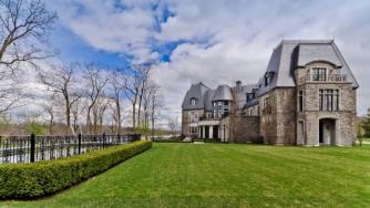 Селин Дион продаде имението си в Монреал