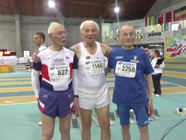 100-годишен атлет подобрява световни рекорди