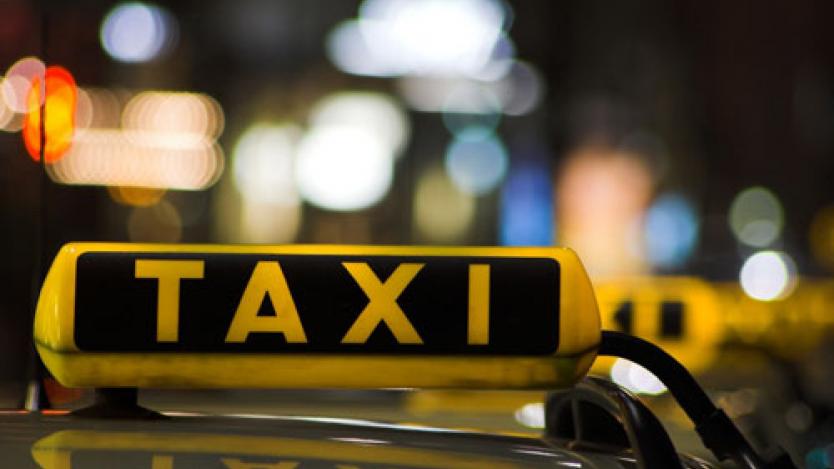 Учат таксиметровите шофьори на добри обноски