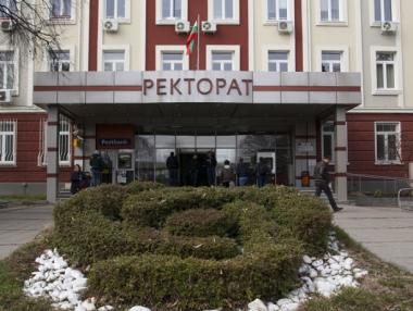 Техническият университет организира изложение за стажове