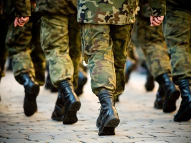 Разкриват 215 свободни места за военни