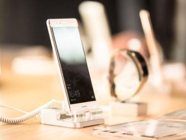 Huawei P9 дебютира с двойна камера