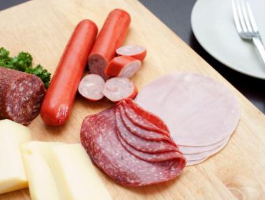 Фалшивите колбаси - в пъти повече от сирената