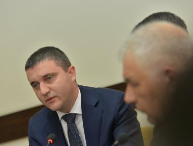 Горанов ще докладва как се харчат приходите в хазната