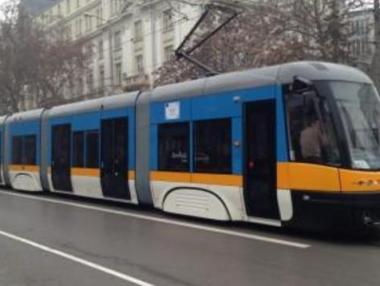 Бариери с е-четец в трамвайните подлези