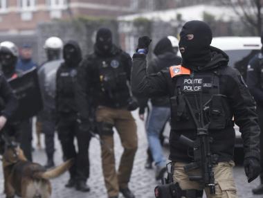 Хванаха останалите атентатори от Париж и Брюксел