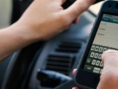 Щат ще преглежда смартфони в търсене на разсеяни шофьори