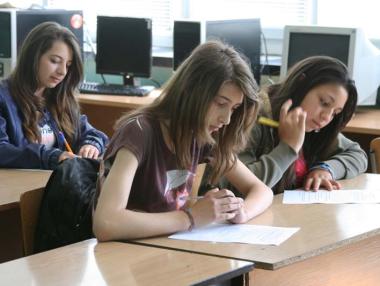 Насърчават средното образование с 50 млн. лв.