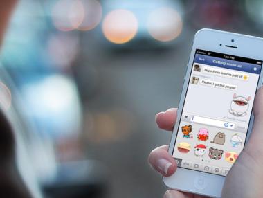 Facebook пуска и групови гласови разговори