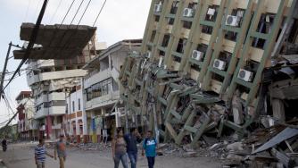 Две нови земетресения разтърсиха Еквадор