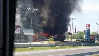 Камион запали бензиностанция на АМ „Тракия“