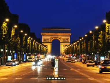 „Шанз Елизе” става пешеходен веднъж месечно