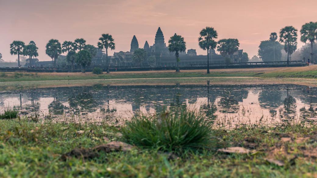Изгревът над Ангкор Ват