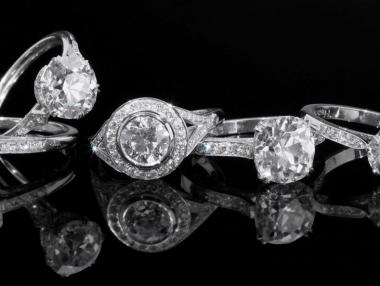 Как се развива пазарът на диамантени бижута?