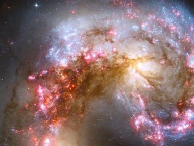 Откриха гигантска черна дупка, 3 млрд. пъти по-голяма от Слънцето