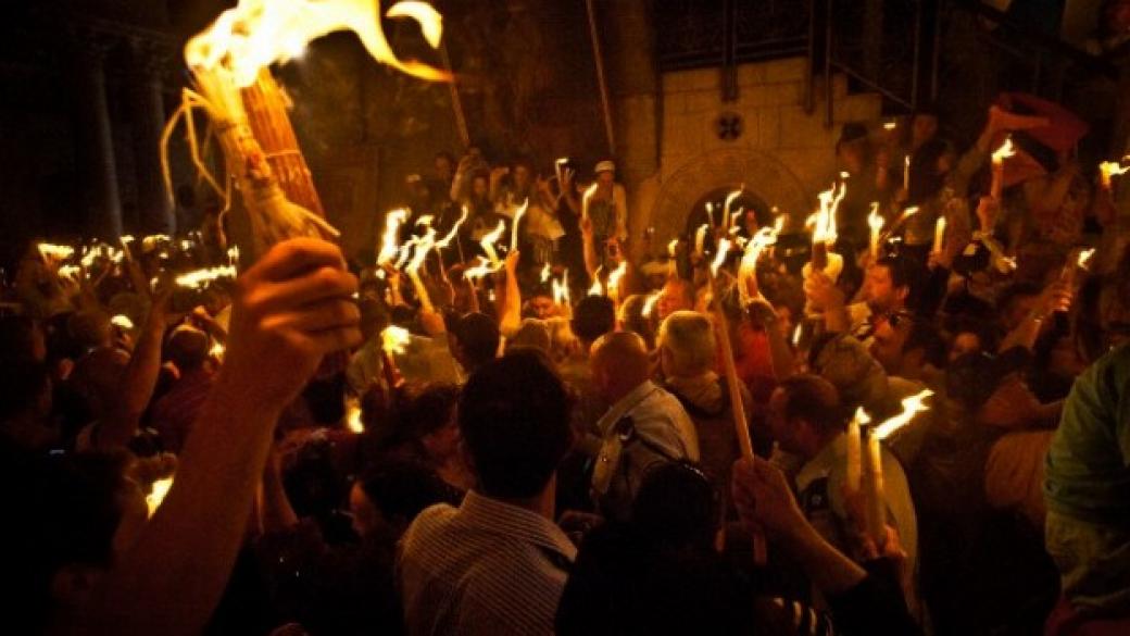 Правителственият „Фалкон“ излита към Йерусалим за благодатния огън