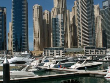 Uber вече превозва и с яхта